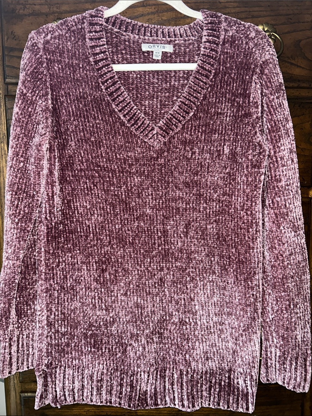 Orvis Women’s Chenille V-Neck Sweater in Dusty Rose, Size M